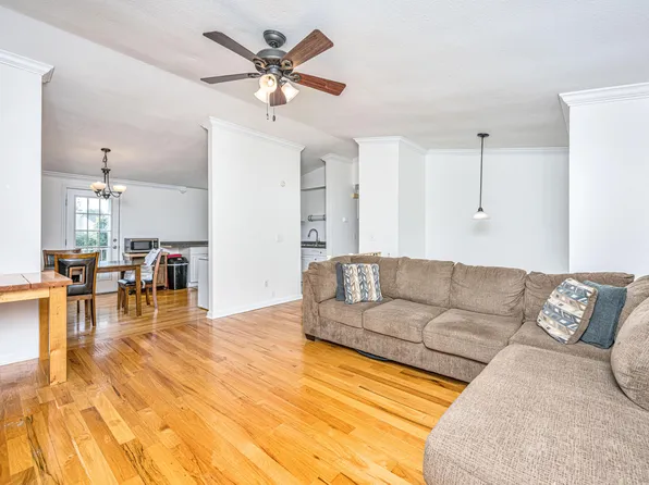 4921 Sierra Ct, North Charleston, SC 29418