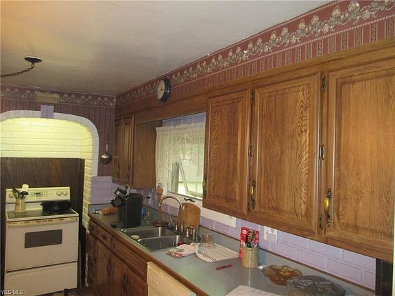 2nd image of 691 Moyer Ave