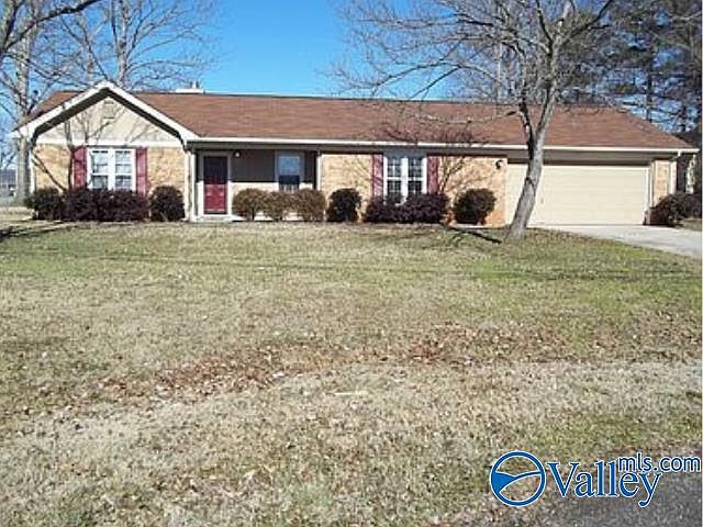 1st image of 306 N Oxford Cir NW