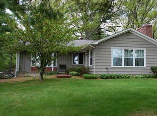 121 E Harkness Rd, North Smithfield, RI 02896