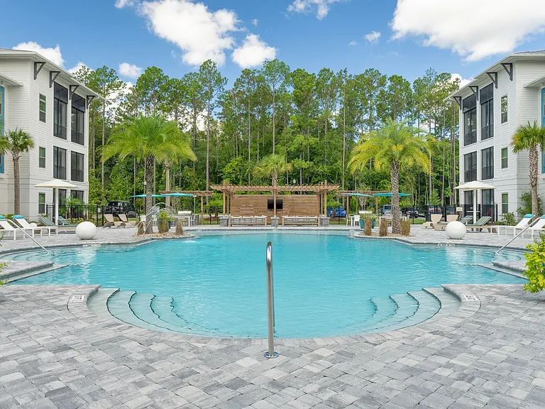 Cue Luxury Living — Photo 13