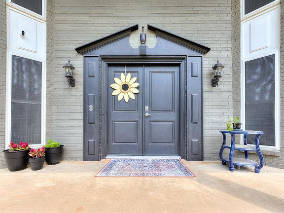 3rd image of 2713 Winding Creek Cir