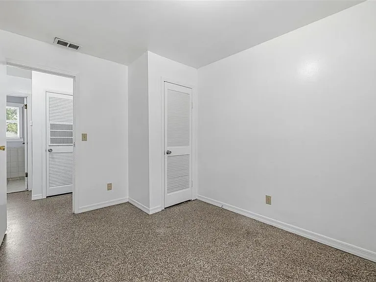 6802 Larmon St — Photo 21