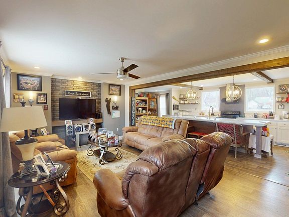 3rd image of 193 Wagner St