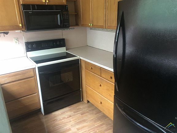 4th image of 1309 Royal Cir