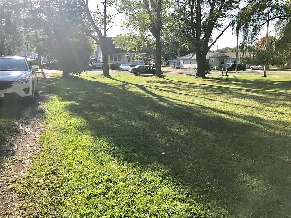 2nd image of 4119 Genesee Ave