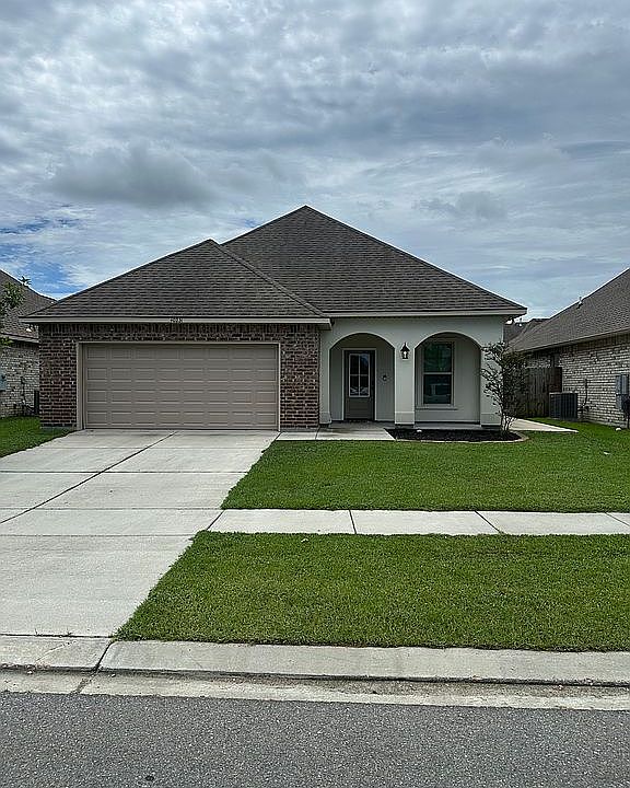 1st image of 40231 Maddie Dr