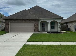 40231 Maddie Dr, Prairieville, LA 70769