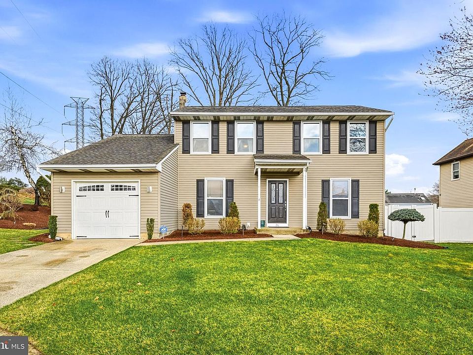 1st image of 24 Willow Cedar Way