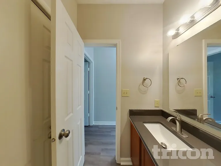 6724 Shanghai Cir — Photo 16