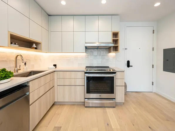 698 Empire Boulevard