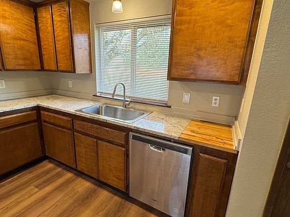 4th image of 8022 47th Ave NE #3