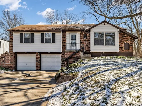 808 NW Arlington Pl, Blue Springs, MO 64015