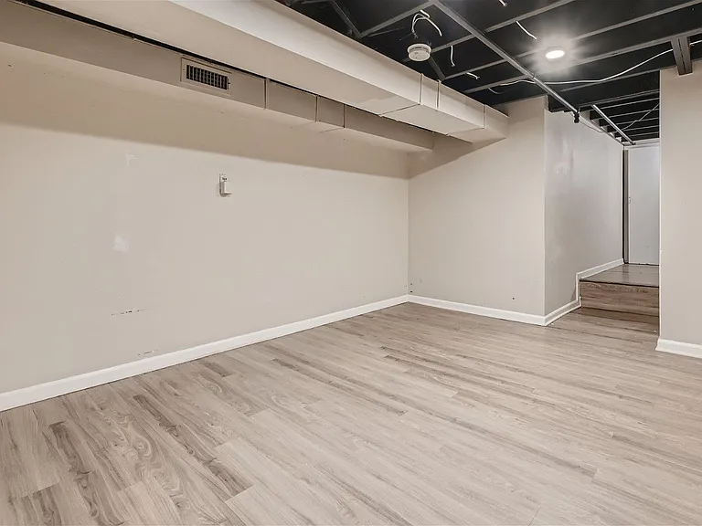 1200 Riverside Ave — Photo 26
