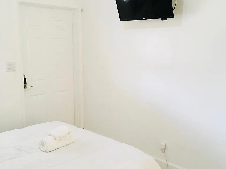 910 N Victoria Park Rd #207 — Photo 4