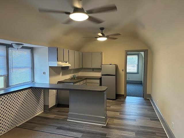 3715 Garrett Rd APT 4, Drexel Hill, PA 19026 | Zillow