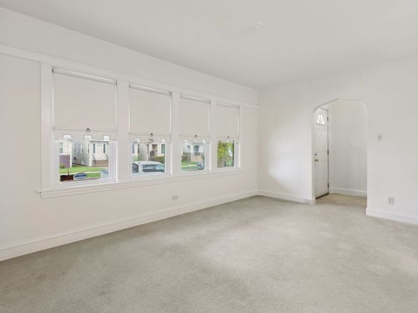 5819 N Markham Ave, Chicago, IL 60646