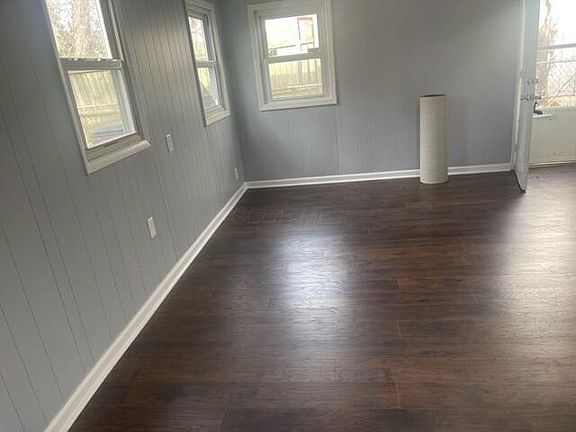 4th image of 2441 Grant Ave