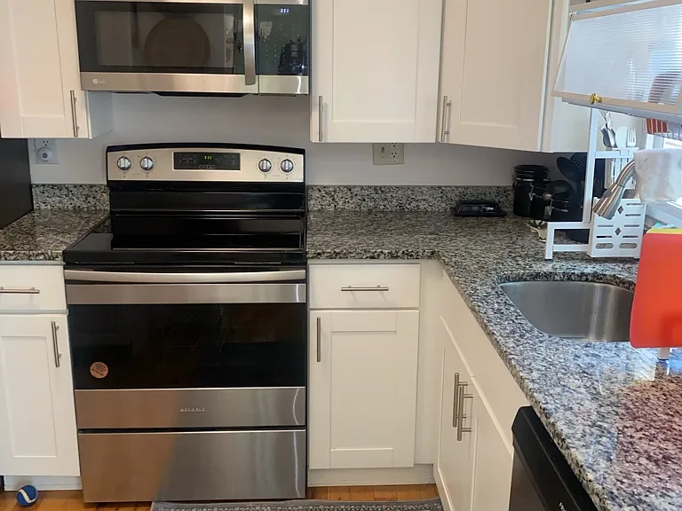 10500 McGuire Way — Photo 10