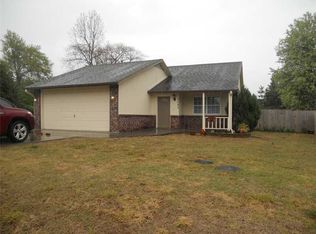 2593 W Mount Comfort Rd, Fayetteville, AR 72704
