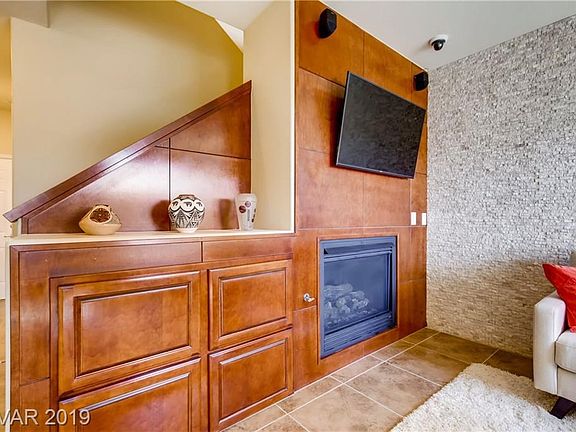 4th image of 8491 Classique Ave Unit 102
