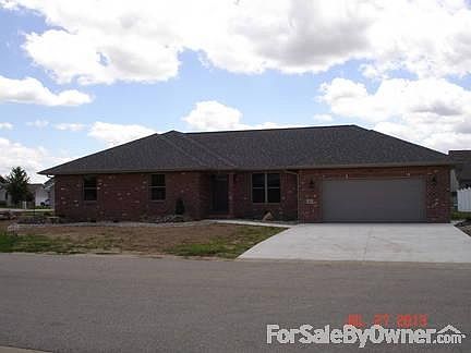 1st image of 40 Warbler Dr