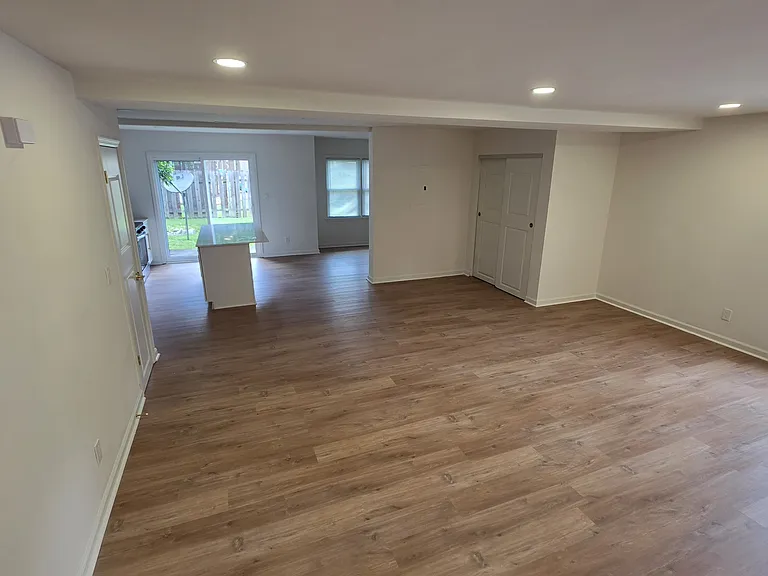 3100 Meadow Mere W — Photo 7