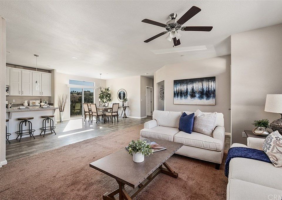 1st image of 40755 Calle Corona
