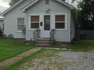 111 Grove St, Anna, IL 62906