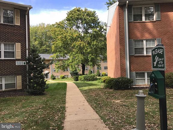 2nd image of 208 Crocker Dr APT C