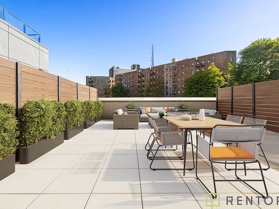 1st image of 960 Franklin Ave #126