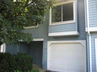 4 Fox Hollow Sq, Cohoes, NY 12047
