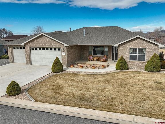 3rd image of 3209 Ivy Drive