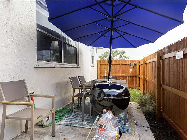 2401 Avenue Q — Photo 19