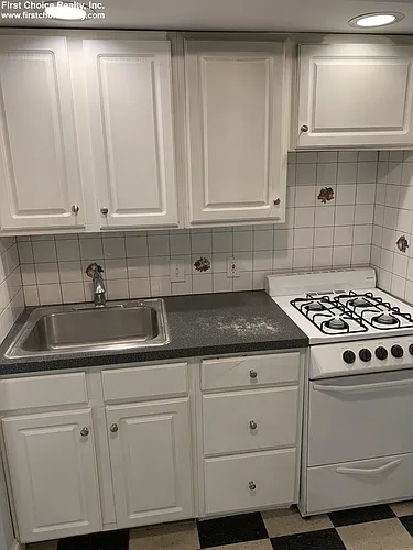 98 Strathmore Rd #3B Photo 1