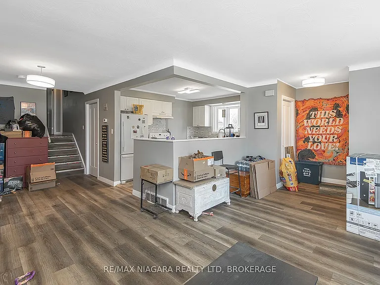 58 Dorchester Blvd — Photo 9