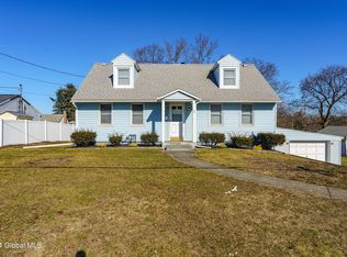 1 Marlyn Dr, Latham, NY 12110