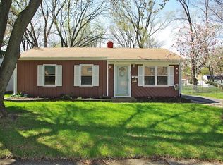 902 Richard St, Aurora, IL 60506