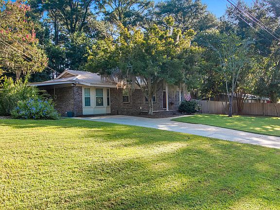 2nd image of 1728 Paula Dr
