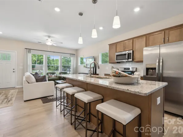 5857 Tuckaseegee Rd #4, Charlotte, NC 28208