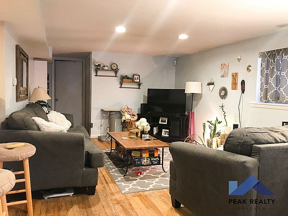 2nd image of 2742 N Southport Ave #1718261