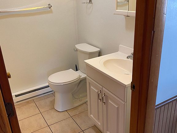 5th image of 90 E Grand Ave #8