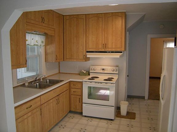 2nd image of 545 Kling Dr