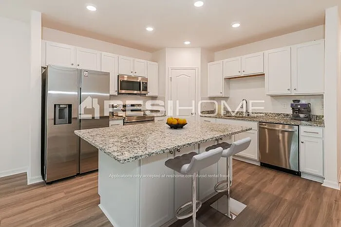 4169 Deer Trace Ln — Photo 2
