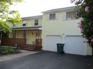 318 John Jay Dr, Rochester, NY 14617