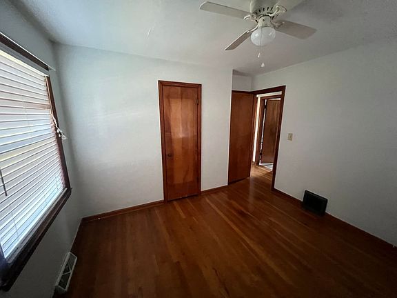 4th image of 8231 W Lisbon Ave