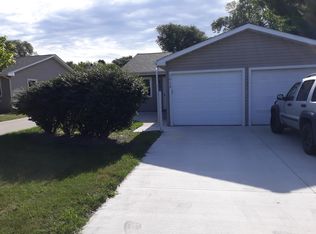 1010 & 1012 Delaware Ave #1012, Ames, IA 50014