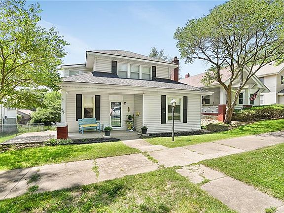 2nd image of 607 Olive St
