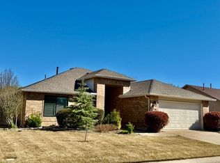 9608 Applewood Trl, Denton, TX 76207