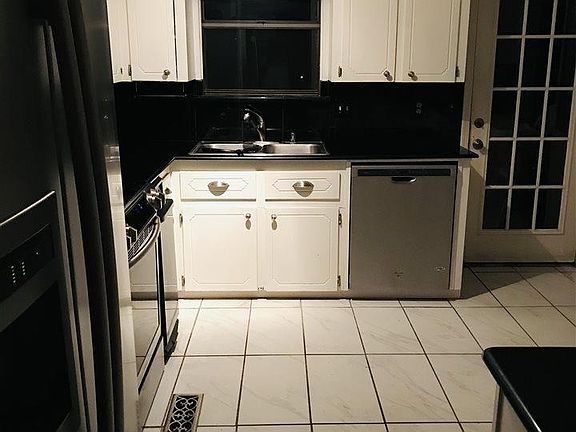 4th image of 43 Dove Creek Cir